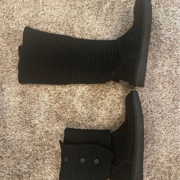 Ugg Cardy Boots - Picture 1 of 4